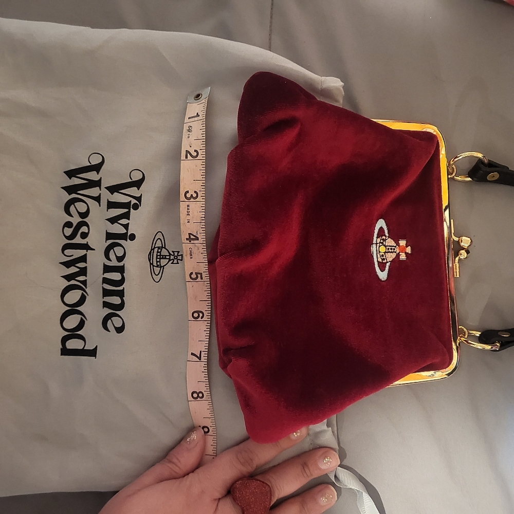Vivienne Westwood Granny Kisslock Burgundy Velvet Clutch with Gold Frame - Picture 2 of 3